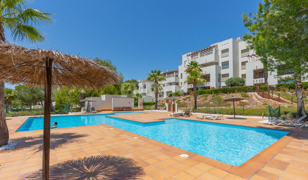 Resale - Apartment / flat - Orihuela - Las Colinas