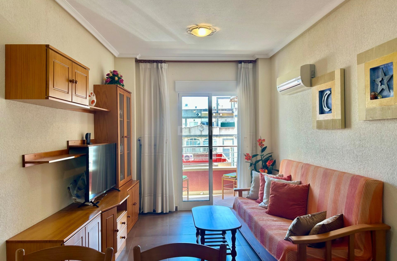 Reventa - Apartamento / piso - Torrevieja - Centro
