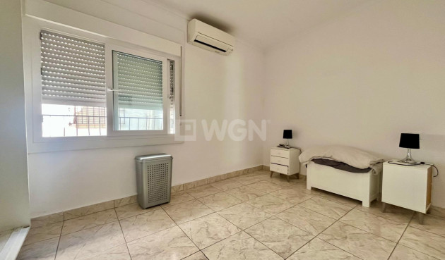 Resale - Apartment / flat - Rojales