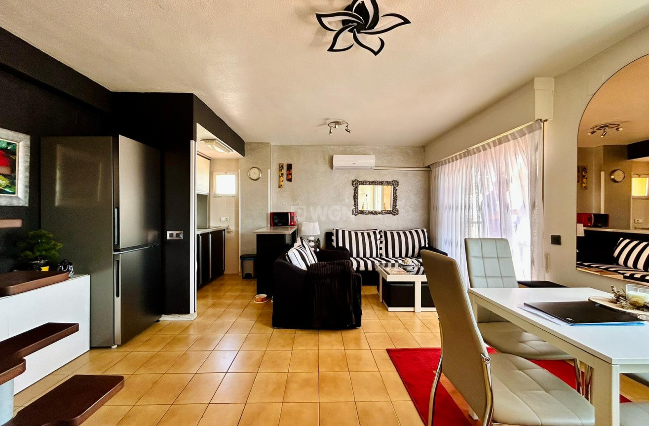 Odsprzedaż - Mieszkanie w bloku - Torrevieja - Costa Blanca