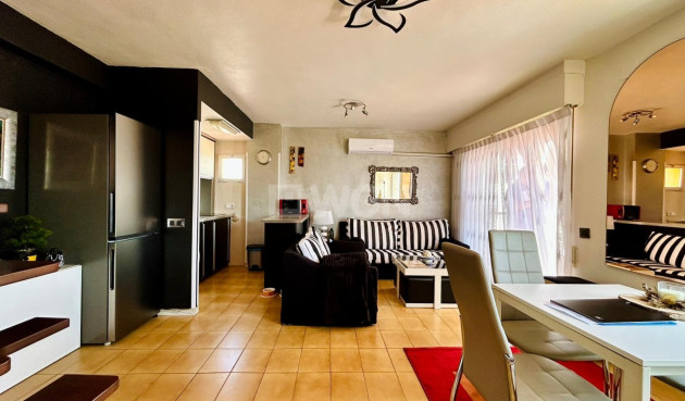 Odsprzedaż - Mieszkanie w bloku - Torrevieja - Costa Blanca