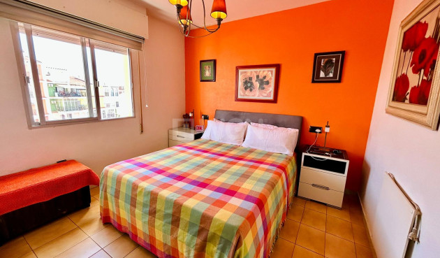 Odsprzedaż - Mieszkanie w bloku - Torrevieja - Costa Blanca