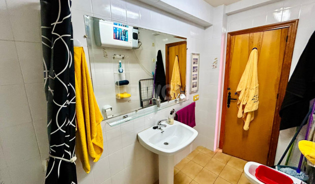 Odsprzedaż - Mieszkanie w bloku - Torrevieja - Costa Blanca