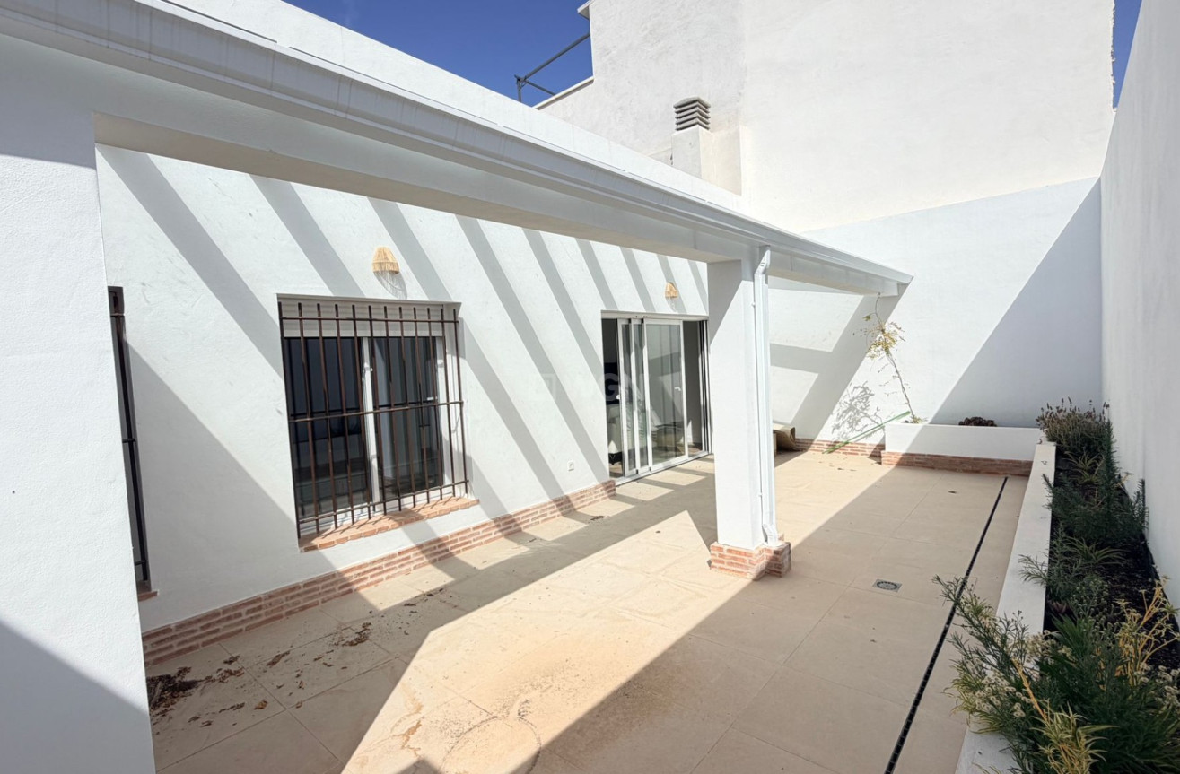 Odsprzedaż - Kamienica - Catral - Costa Blanca