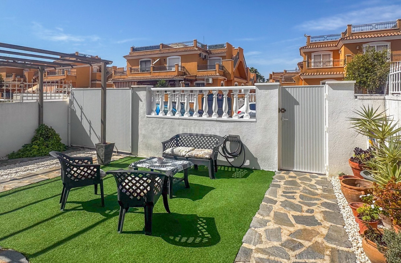 Odsprzedaż - Kamienica - Torrevieja - Costa Blanca