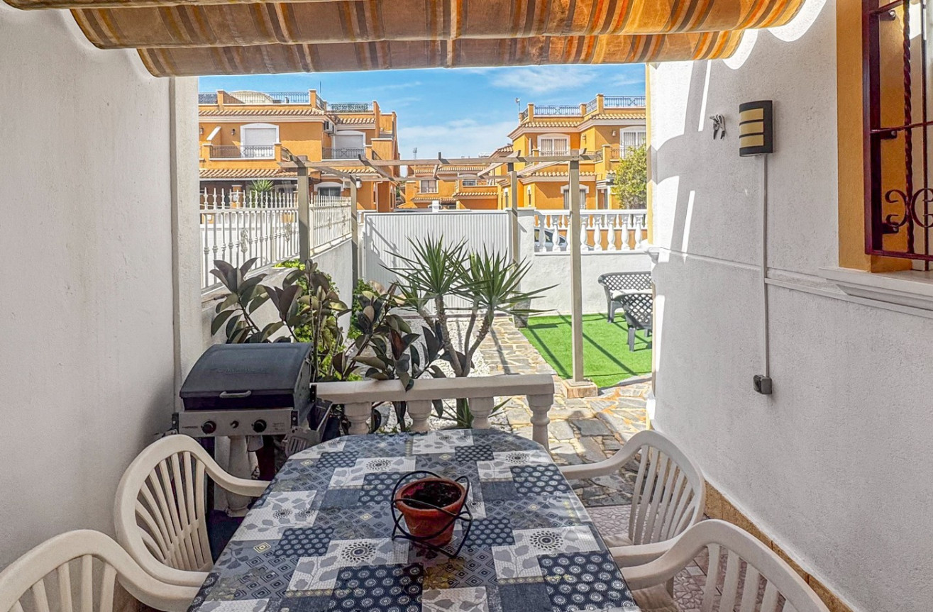 Odsprzedaż - Kamienica - Torrevieja - Costa Blanca