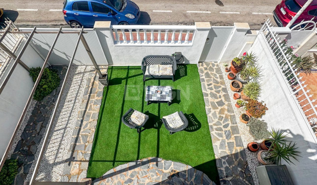 Odsprzedaż - Kamienica - Torrevieja - Costa Blanca