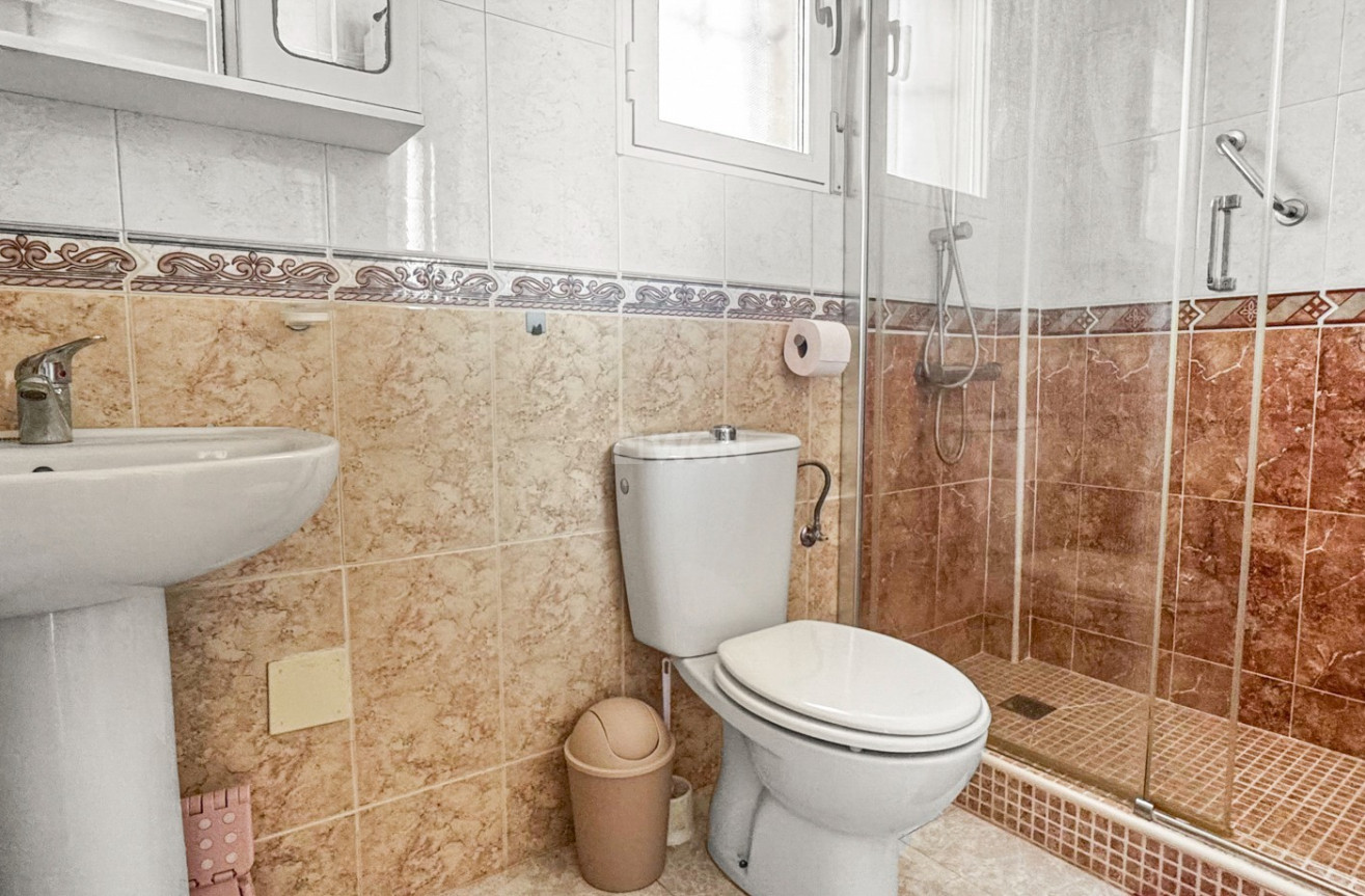 Odsprzedaż - Kamienica - Torrevieja - Costa Blanca