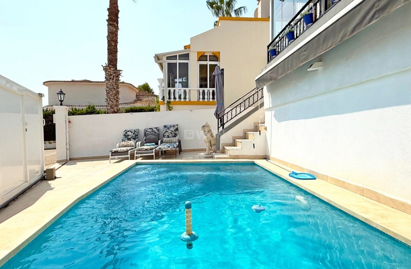 Odsprzedaż - Villa - Orihuela Costa - Costa Blanca