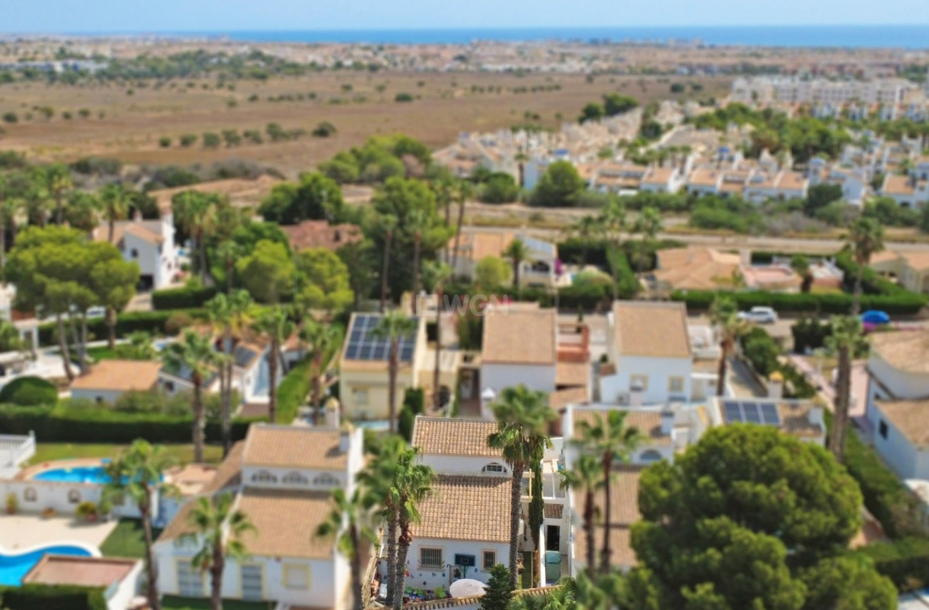 Odsprzedaż - Villa - Orihuela Costa - Costa Blanca