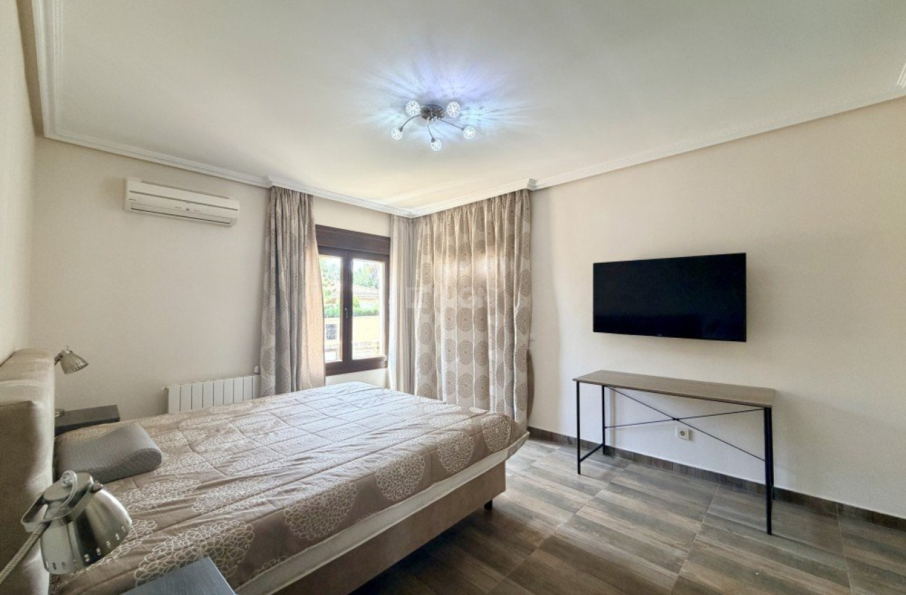 Odsprzedaż - Villa - Orihuela Costa - Costa Blanca