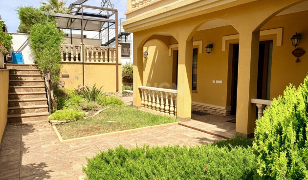 Odsprzedaż - Villa - Orihuela Costa - Costa Blanca