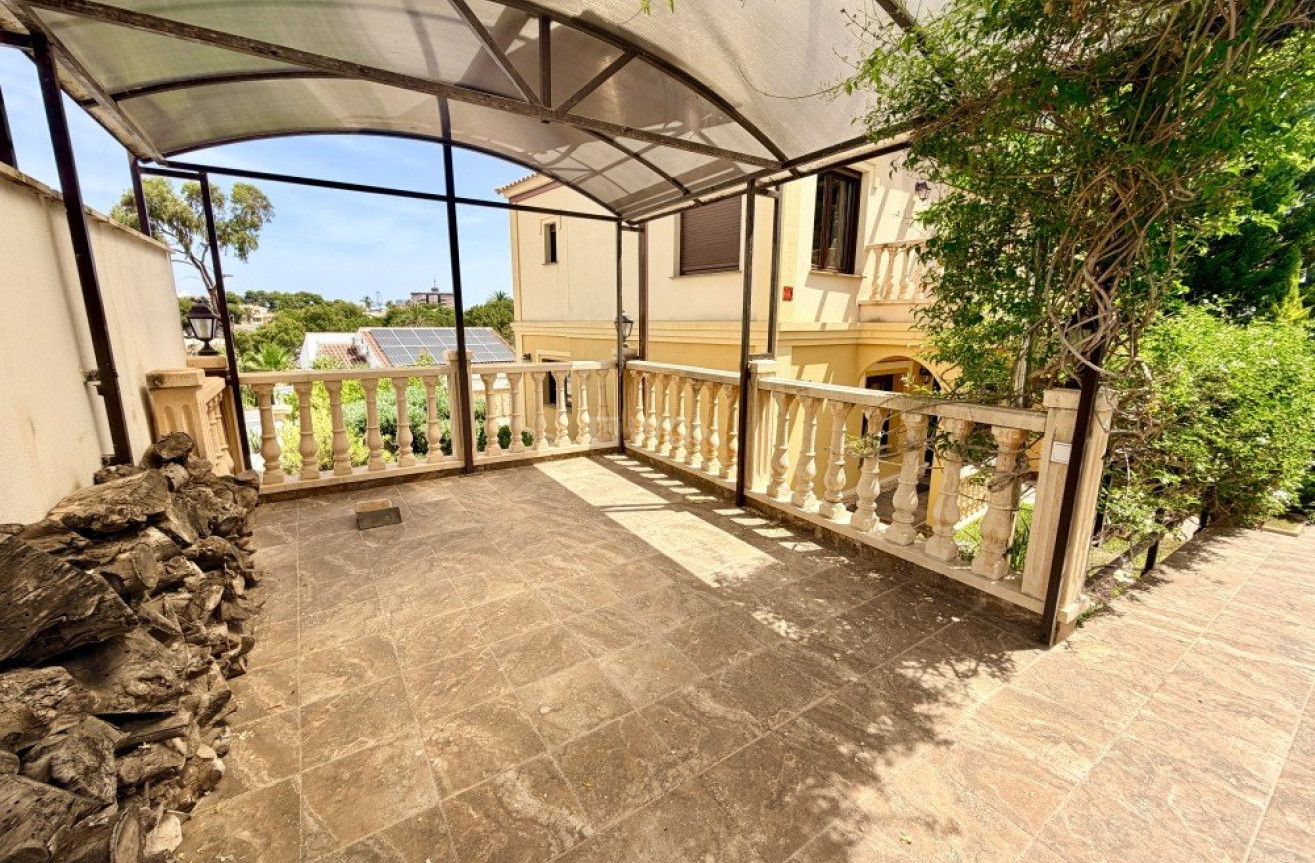 Odsprzedaż - Villa - Orihuela Costa - Costa Blanca