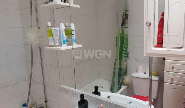 Odsprzedaż - Bungalow - Torrevieja - Los Balcones