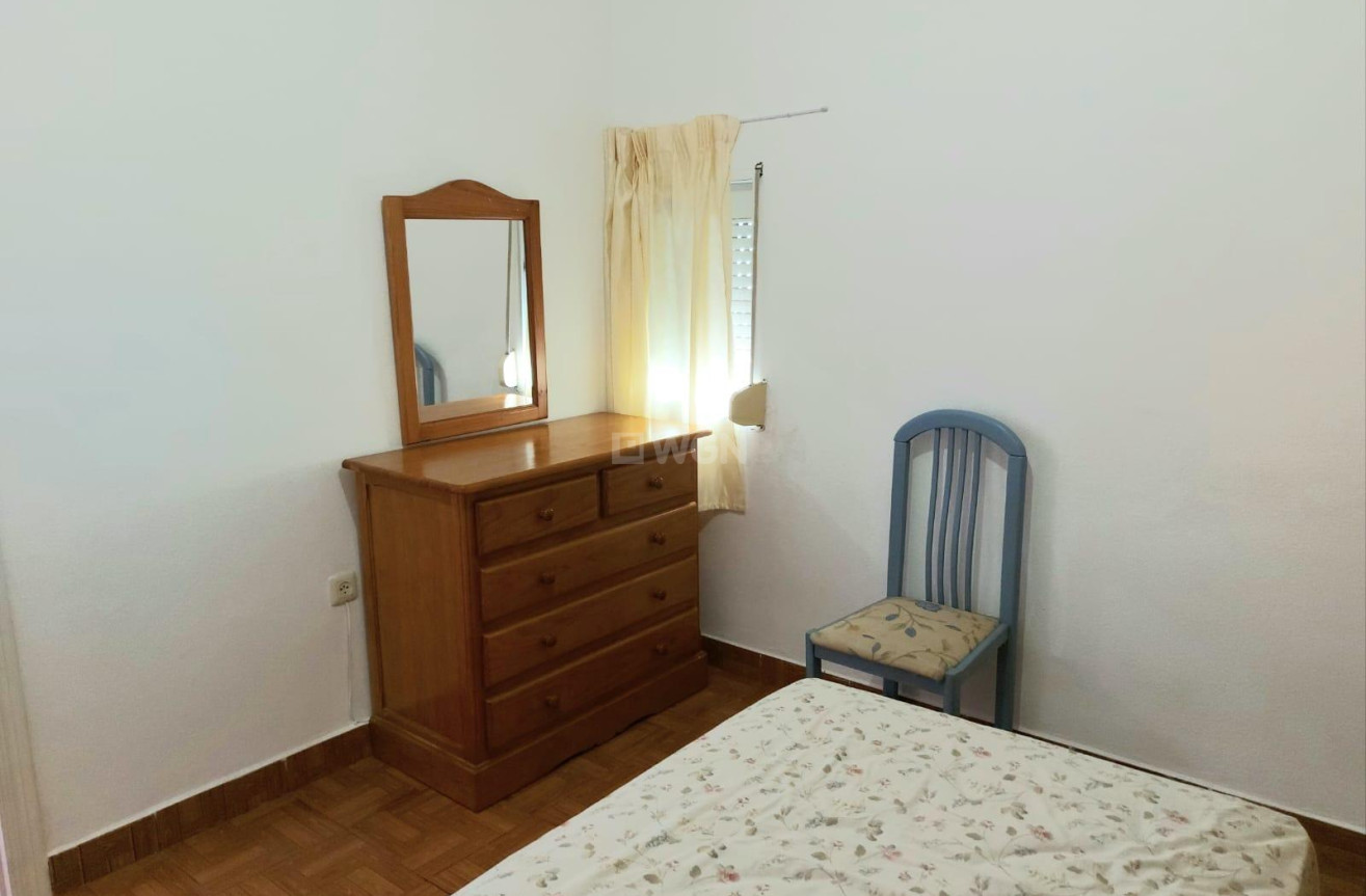 Odsprzedaż - Bungalow - Torrevieja - Los Balcones