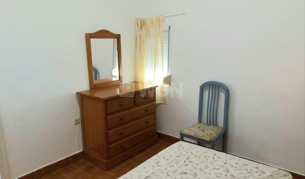 Odsprzedaż - Bungalow - Torrevieja - Los Balcones