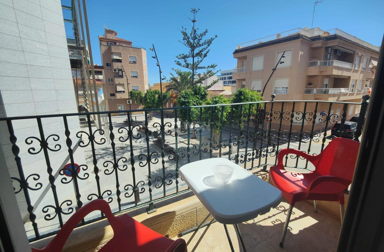 Odsprzedaż - Mieszkanie w bloku - Torrevieja - La Mata