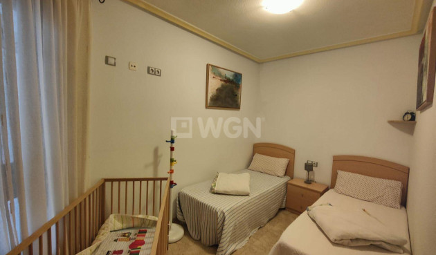 Odsprzedaż - Mieszkanie w bloku - Torrevieja - La Mata