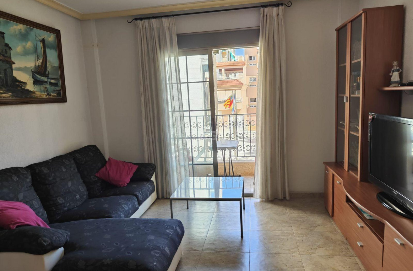 Odsprzedaż - Mieszkanie w bloku - Torrevieja - La Mata