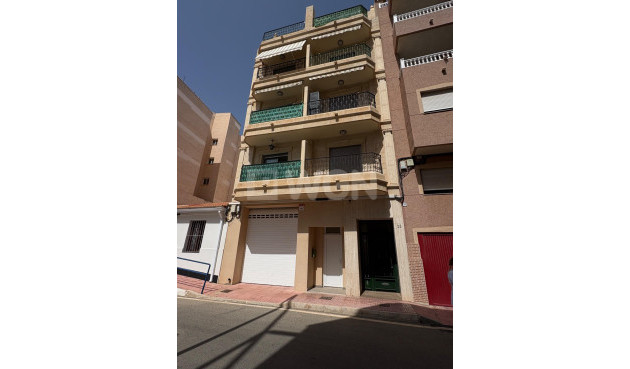 Odsprzedaż - Mieszkanie w bloku - Torrevieja - La Mata