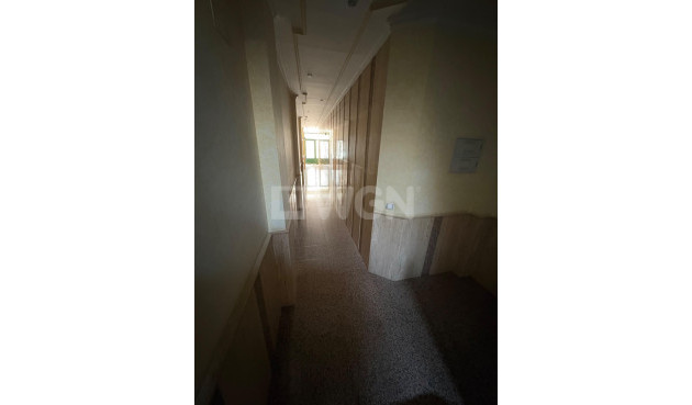 Odsprzedaż - Mieszkanie w bloku - Torrevieja - La Mata