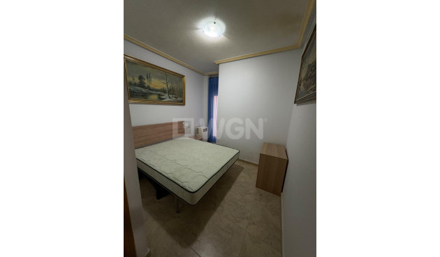 Odsprzedaż - Mieszkanie w bloku - Torrevieja - La Mata