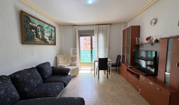 Odsprzedaż - Mieszkanie w bloku - Torrevieja - La Mata