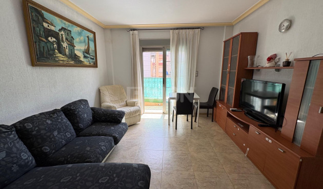 Odsprzedaż - Mieszkanie w bloku - Torrevieja - La Mata
