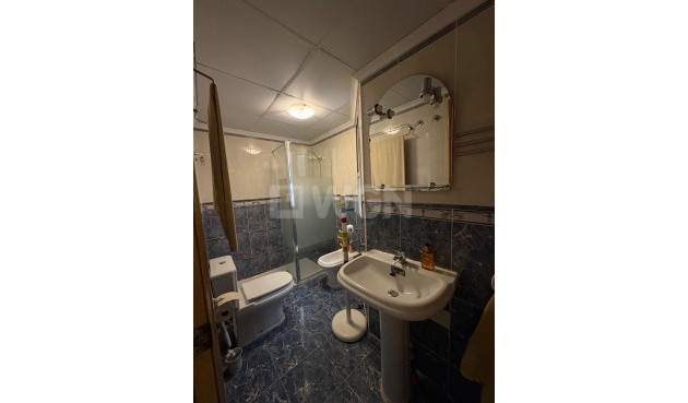 Odsprzedaż - Mieszkanie w bloku - Torrevieja - La Mata