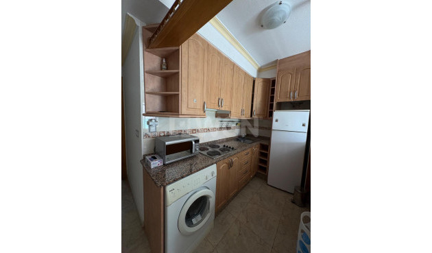 Odsprzedaż - Mieszkanie w bloku - Torrevieja - La Mata