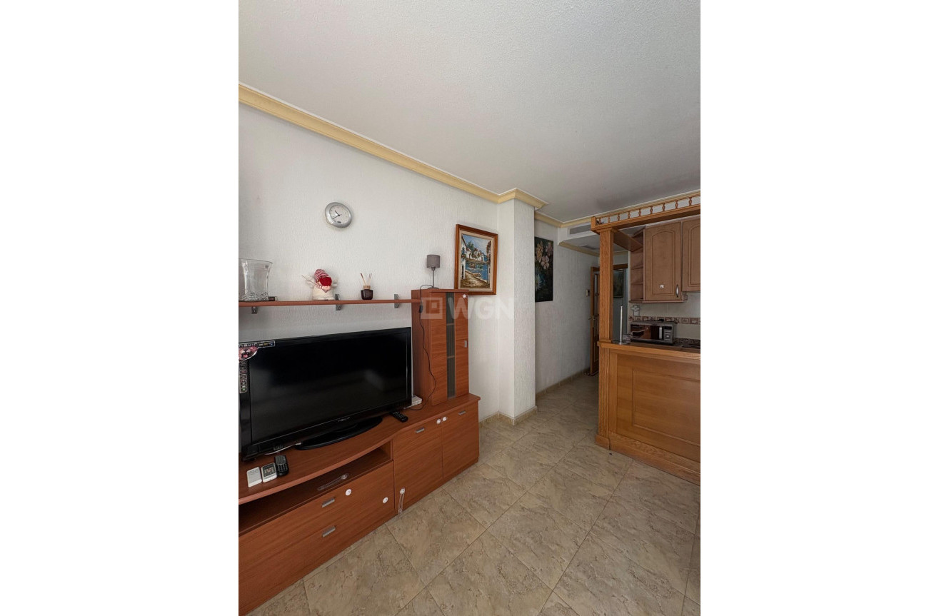Odsprzedaż - Mieszkanie w bloku - Torrevieja - La Mata