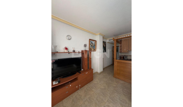 Odsprzedaż - Mieszkanie w bloku - Torrevieja - La Mata