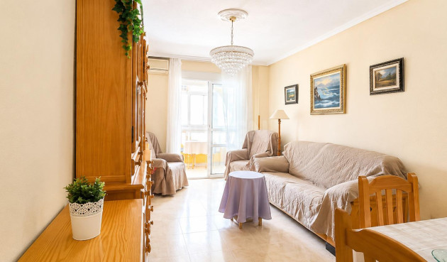 Odsprzedaż - Mieszkanie w bloku - Torrevieja - Habaneras