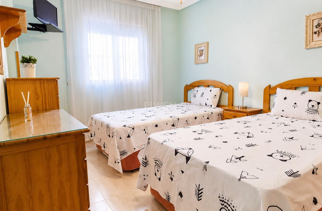 Odsprzedaż - Mieszkanie w bloku - Torrevieja - Habaneras