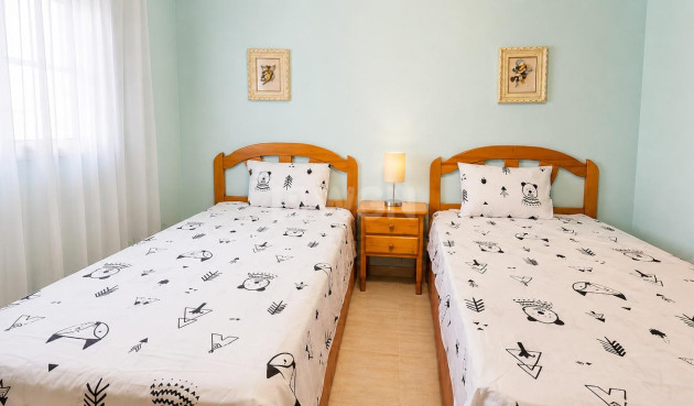 Odsprzedaż - Mieszkanie w bloku - Torrevieja - Habaneras
