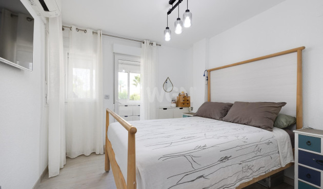 Odsprzedaż - Kamienica - Torrevieja - aguas nuevas