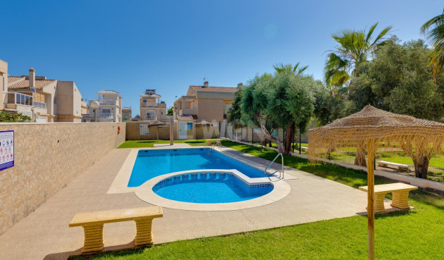 Odsprzedaż - Kamienica - Torrevieja - aguas nuevas