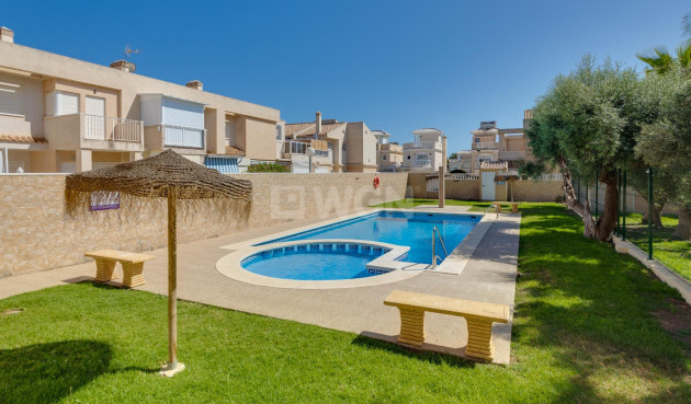 Odsprzedaż - Kamienica - Torrevieja - aguas nuevas