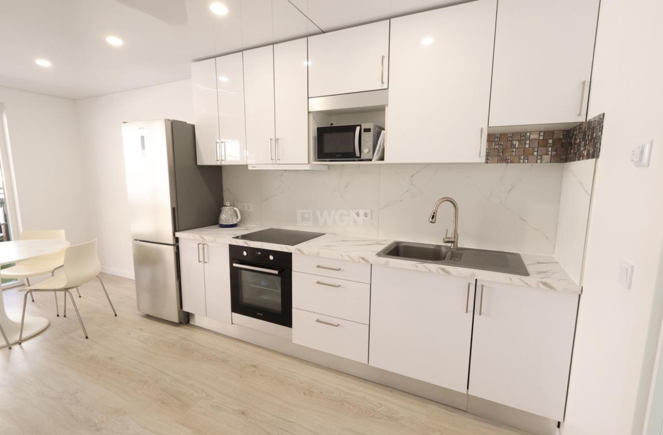 Resale - Apartment / flat - Torrevieja - Costa Blanca