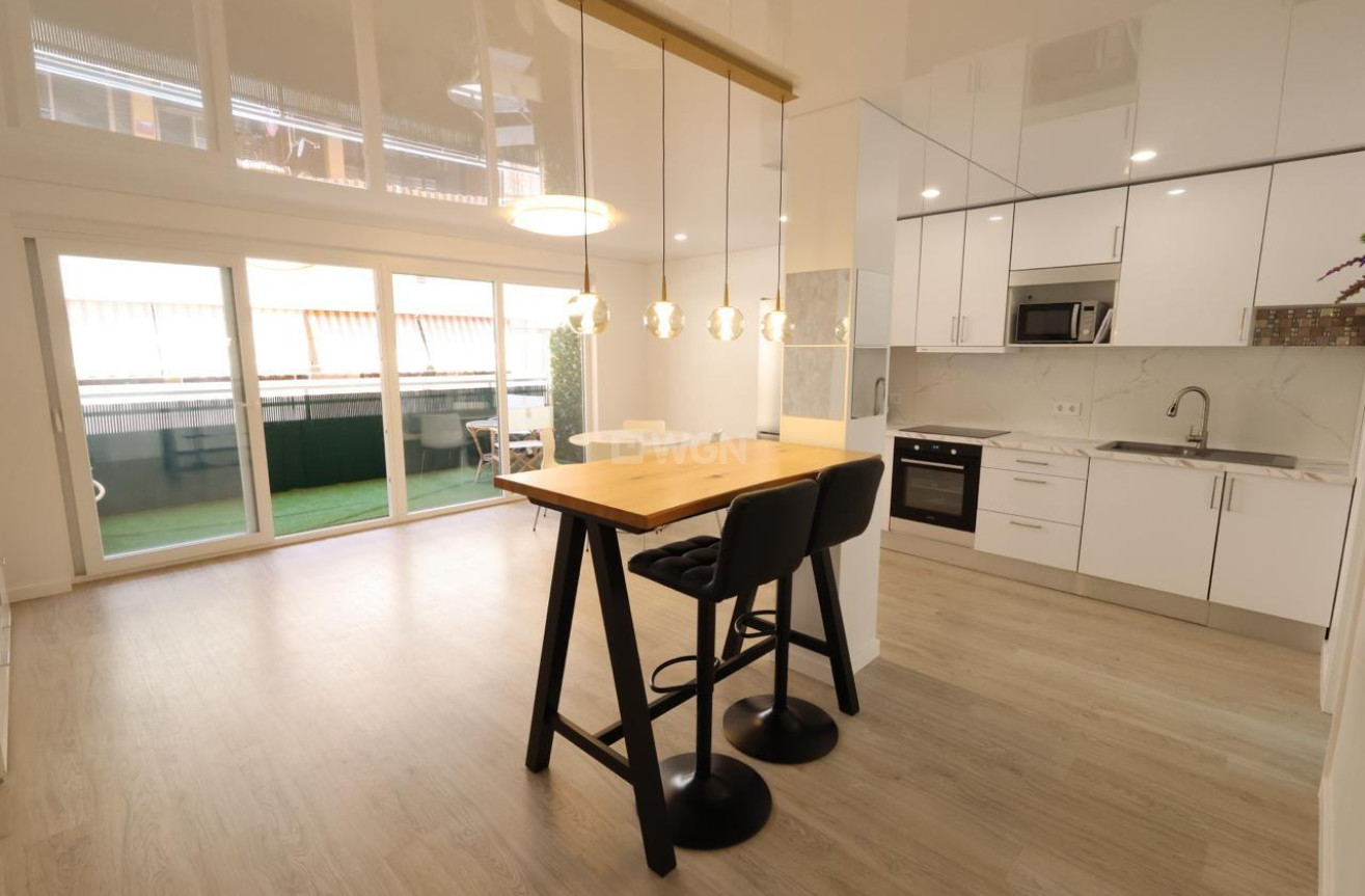 Resale - Apartment / flat - Torrevieja - Costa Blanca