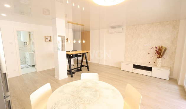 Resale - Apartment / flat - Torrevieja - Costa Blanca