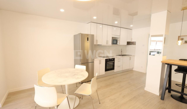 Resale - Apartment / flat - Torrevieja - Costa Blanca