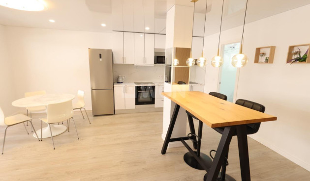 Resale - Apartment / flat - Torrevieja - Costa Blanca