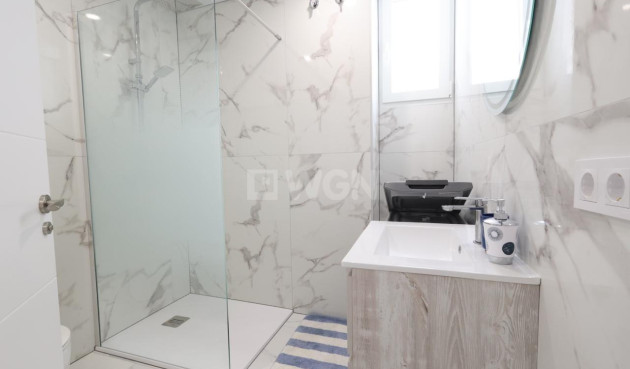 Resale - Apartment / flat - Torrevieja - Costa Blanca