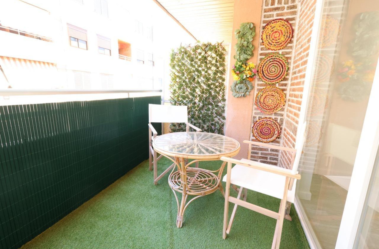 Resale - Apartment / flat - Torrevieja - Costa Blanca