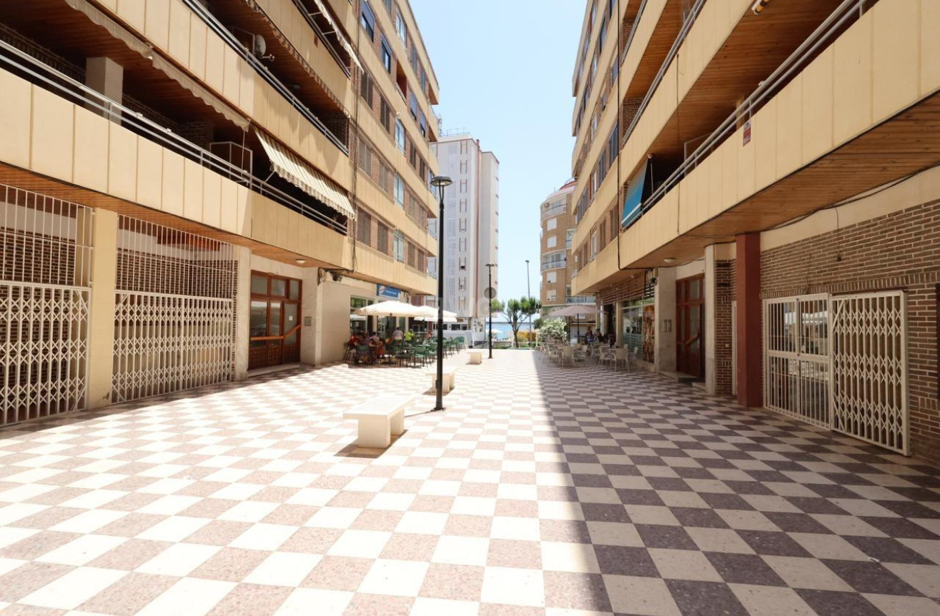 Resale - Apartment / flat - Torrevieja - Costa Blanca