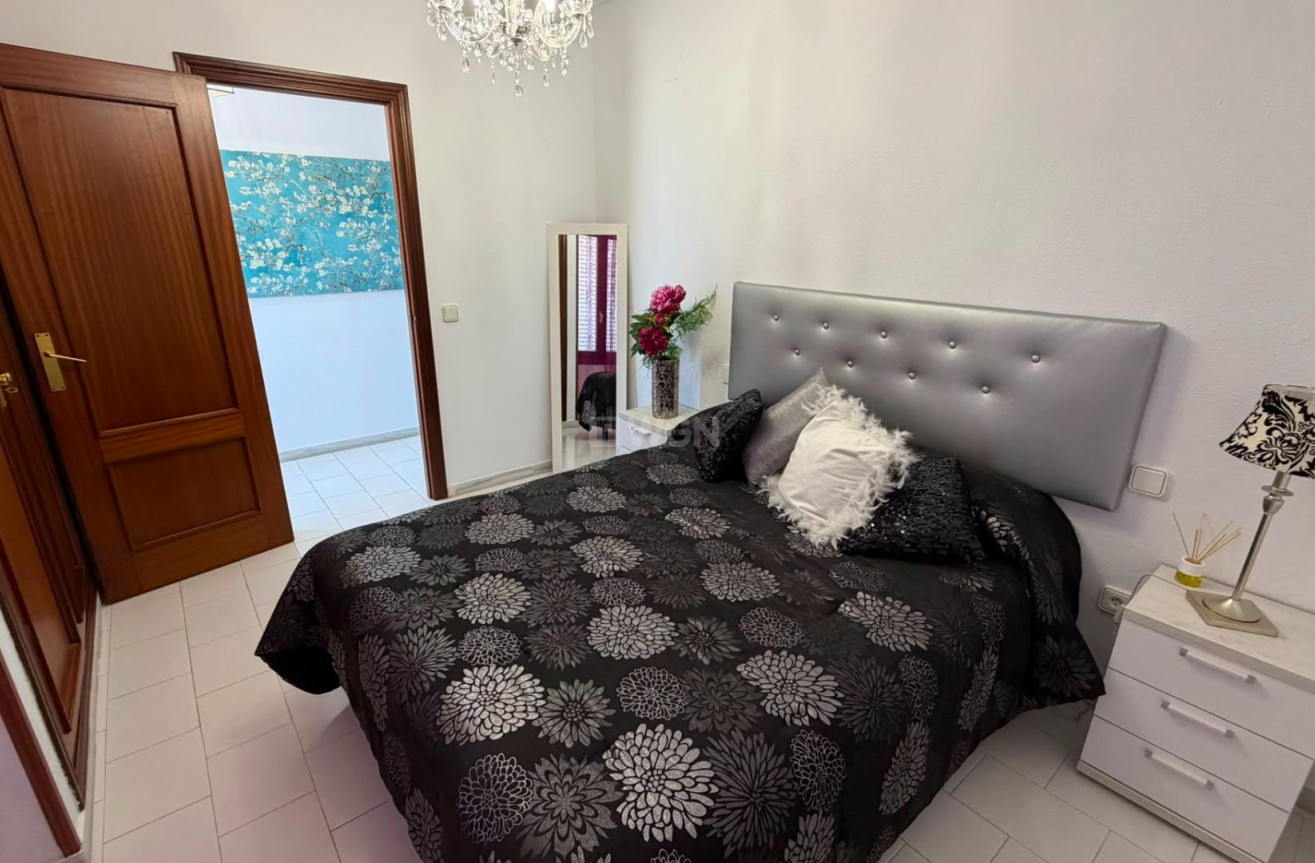 Odsprzedaż - Mieszkanie w bloku - Torrevieja - Torreblanca