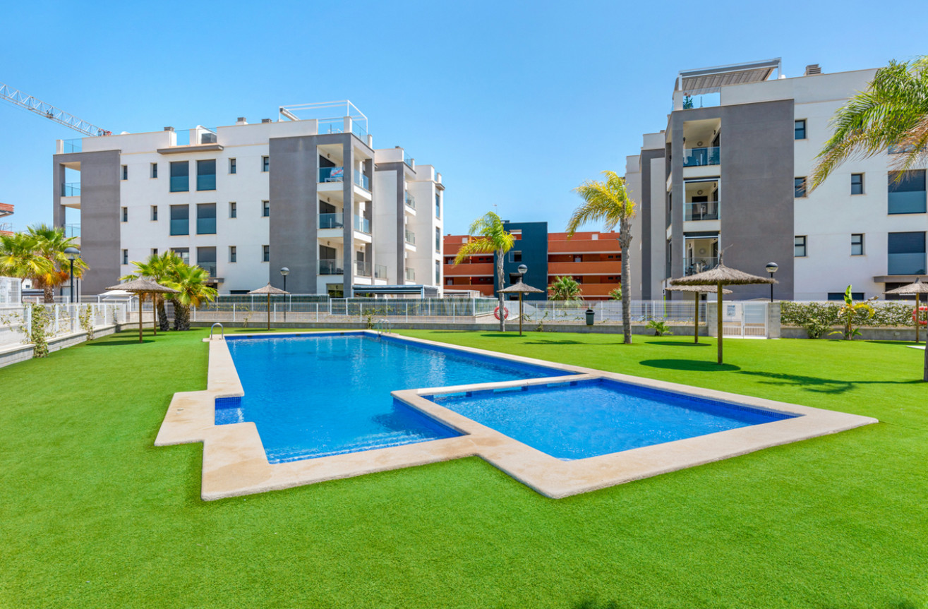 Resale - Apartment / flat - Villamartin - Costa Blanca
