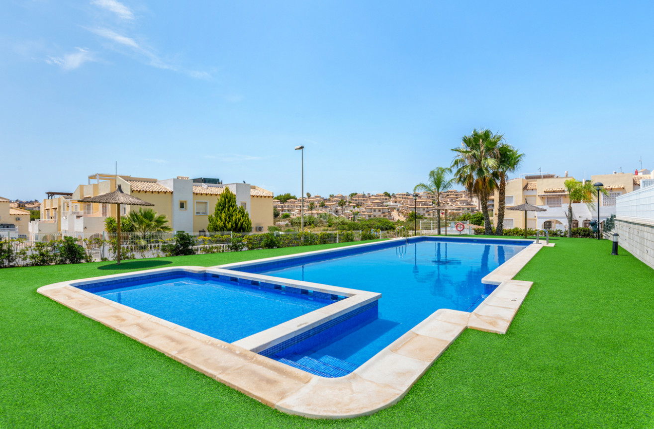 Resale - Apartment / flat - Villamartin - Costa Blanca
