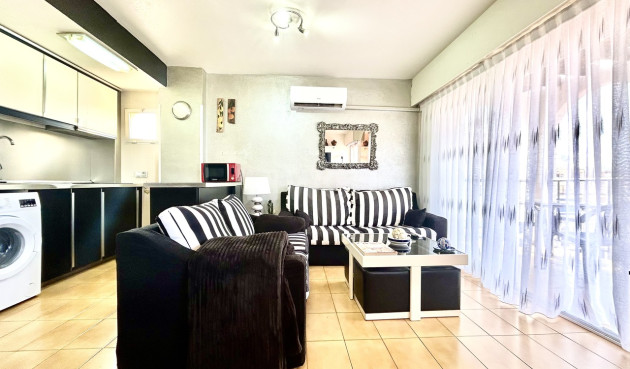 Odsprzedaż - Mieszkanie w bloku - Torrevieja - Costa Blanca